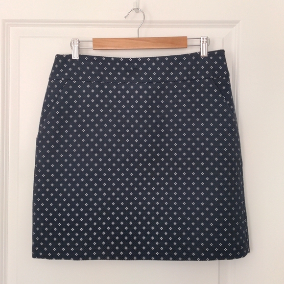 Ann Taylor Diamond Jacquard Skirt Blue size 12P - Picture 9 of 10